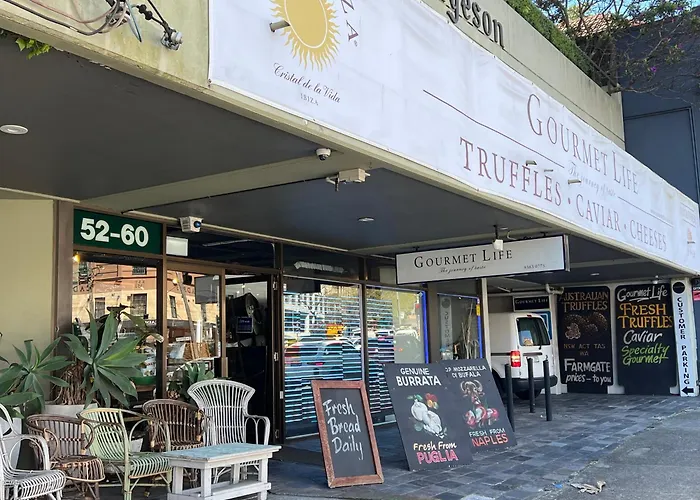 Cheap hotel: Edgecliff Lodge Motel